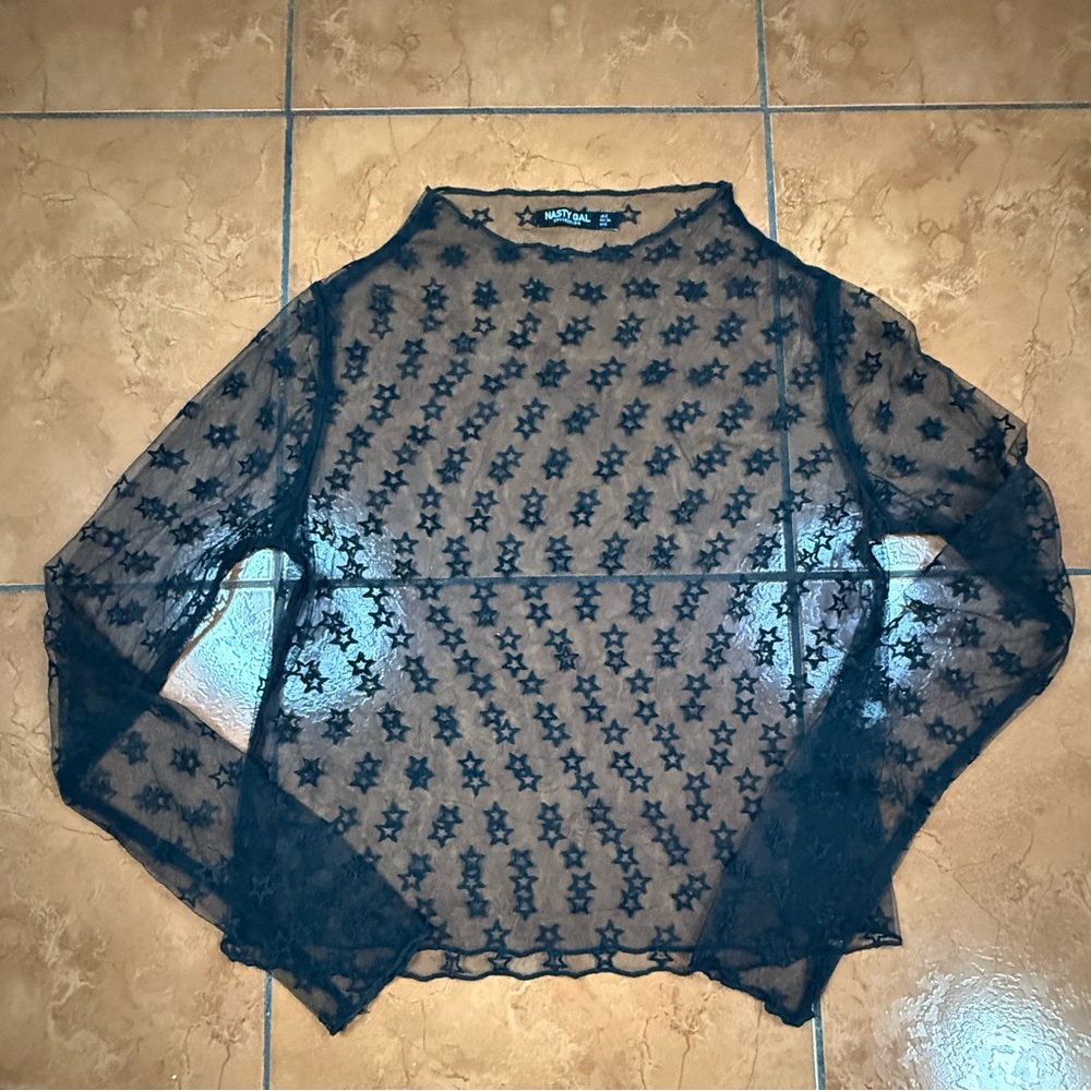 Nasty Gal Black Graphic Fitted Blouse